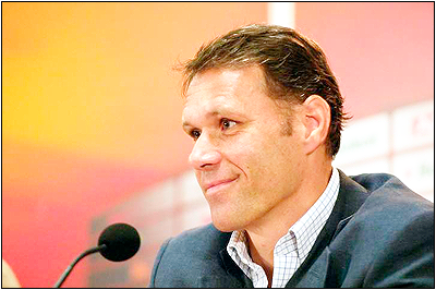 VanBasten-RuedadePrensa.png
