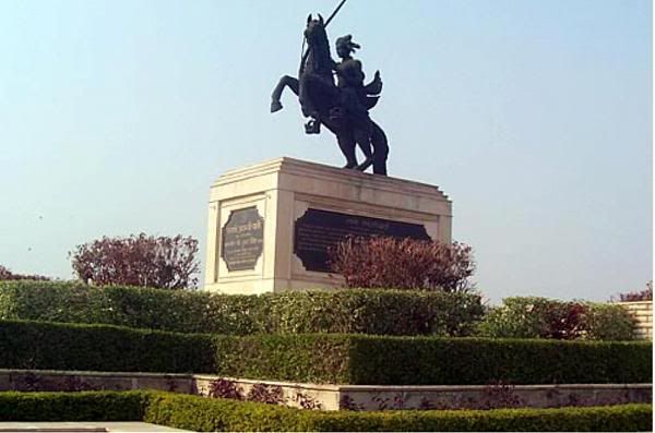 Rani Jhansi Statue