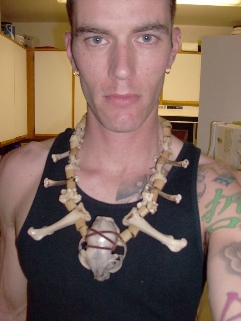 SkullandBonenecklace2001.jpg