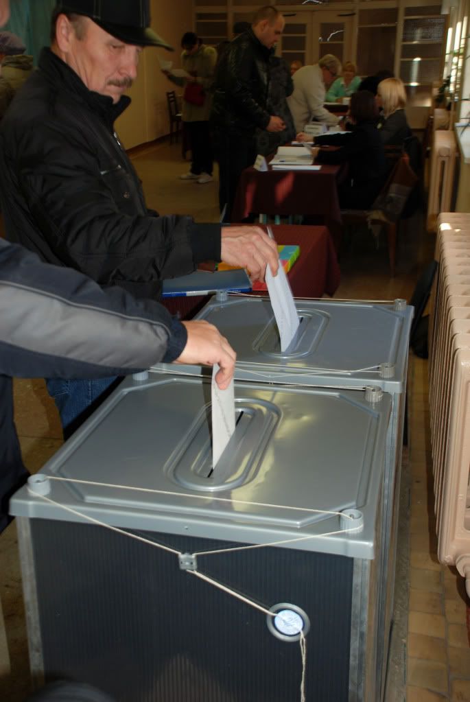 День выборов в Ижевске. Photobucket