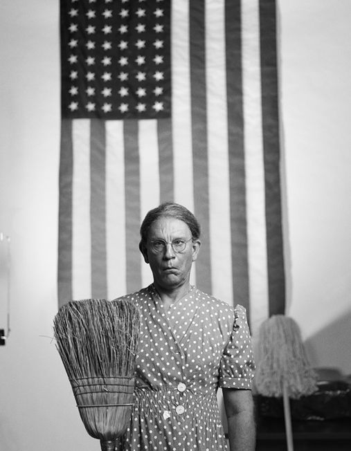 photo Gordon_Parks___American_Gothic_Washington_D.C._date_2014_zpstnofzcuj.jpg